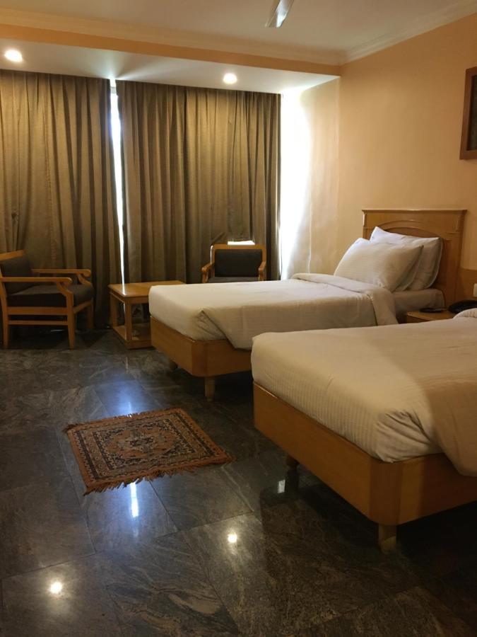 Asr Guesthouse Tirupati Exteriör bild