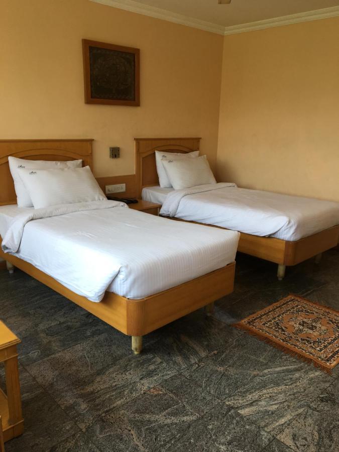 Asr Guesthouse Tirupati Exteriör bild