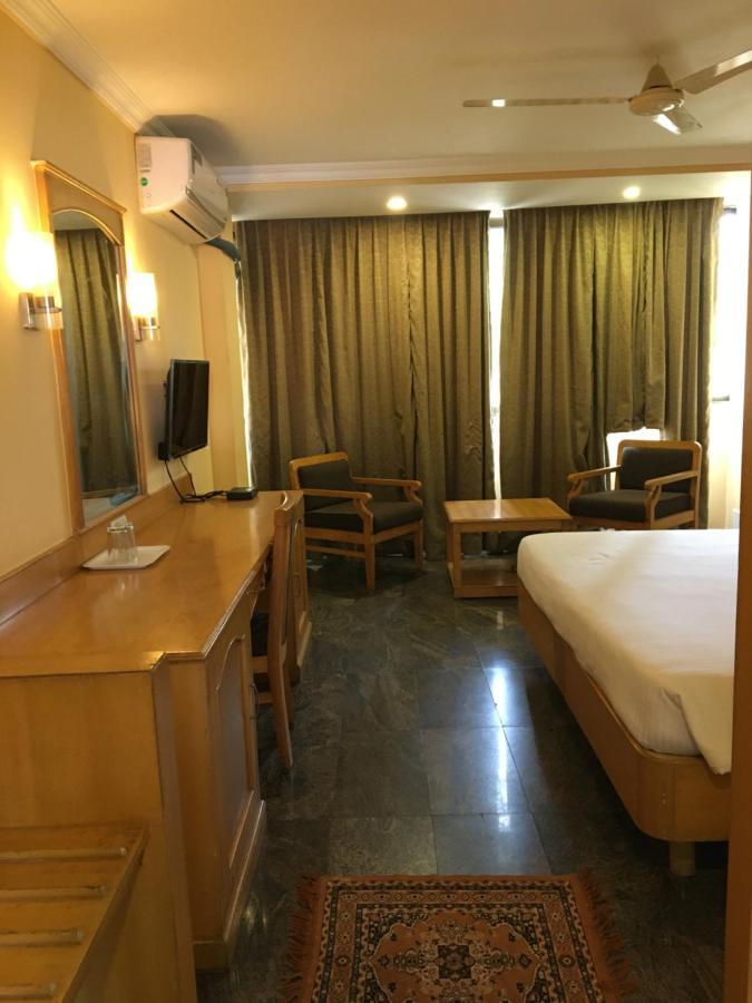 Asr Guesthouse Tirupati Exteriör bild